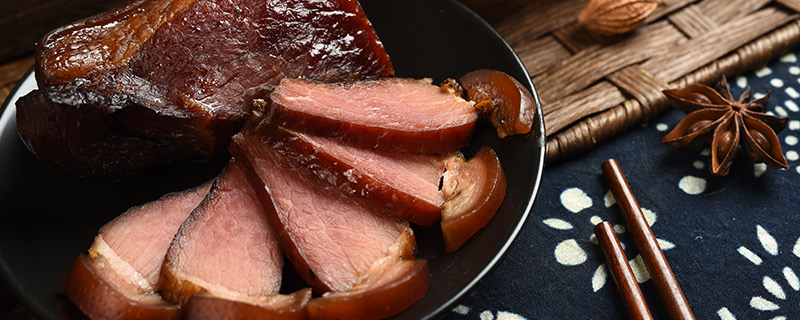烟熏腊肉怎么清洗腊肉适合什么温度去做呢